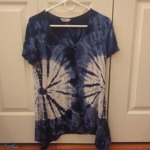 Tryst Navy and White Tie-Dye V-Neck Tee